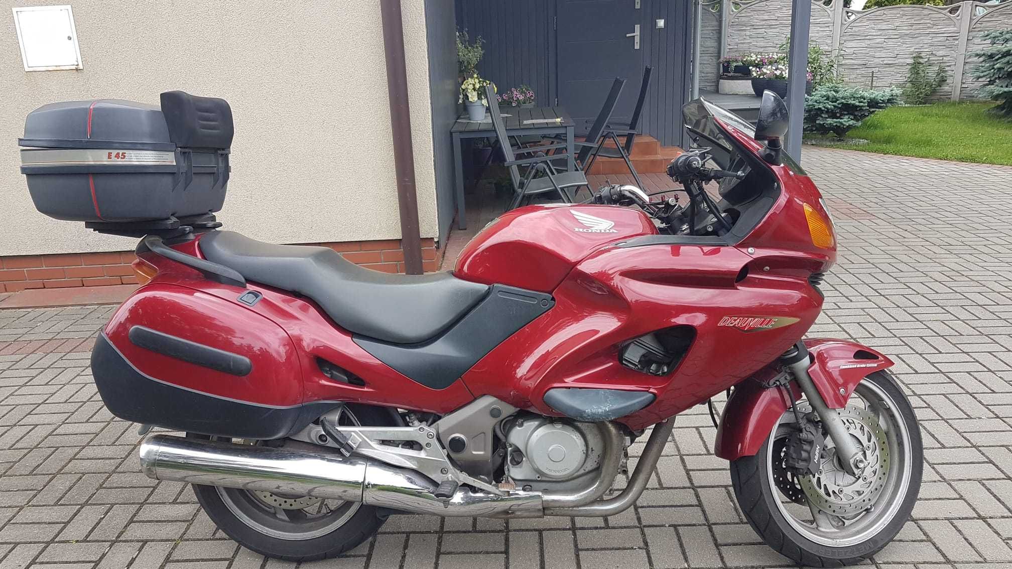 Motocykl motor Honda deavile 2003 z kuframi