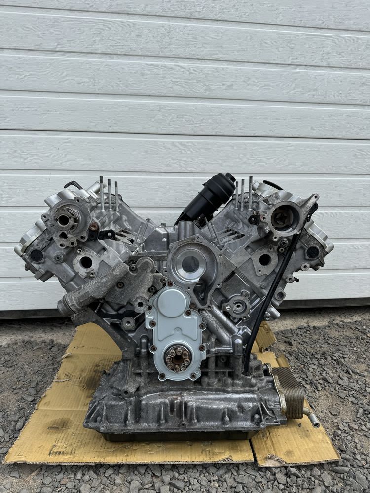 Двигун Audi A6 A4 A5 Q5 Q7 3.0TFSI  06E 100 035 N