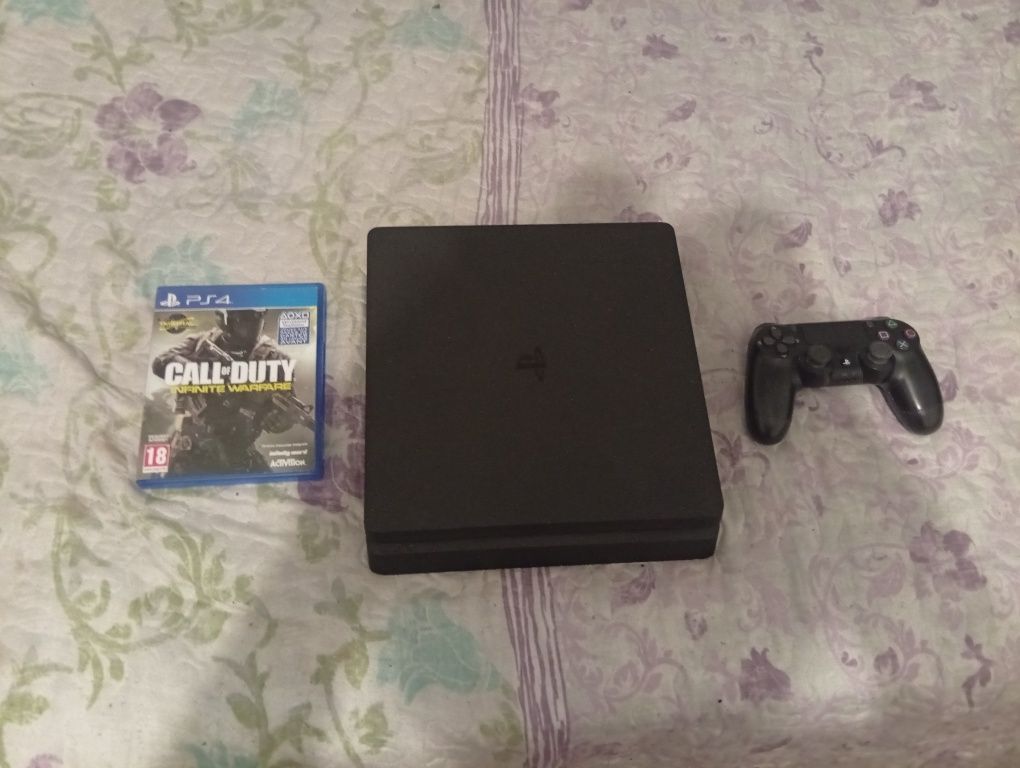 PS4 slim 500Gb semi-novo