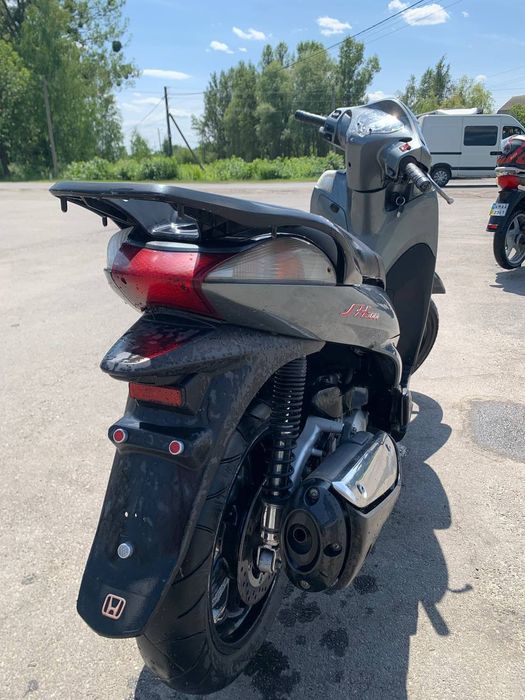 Продам Хонда Sh300