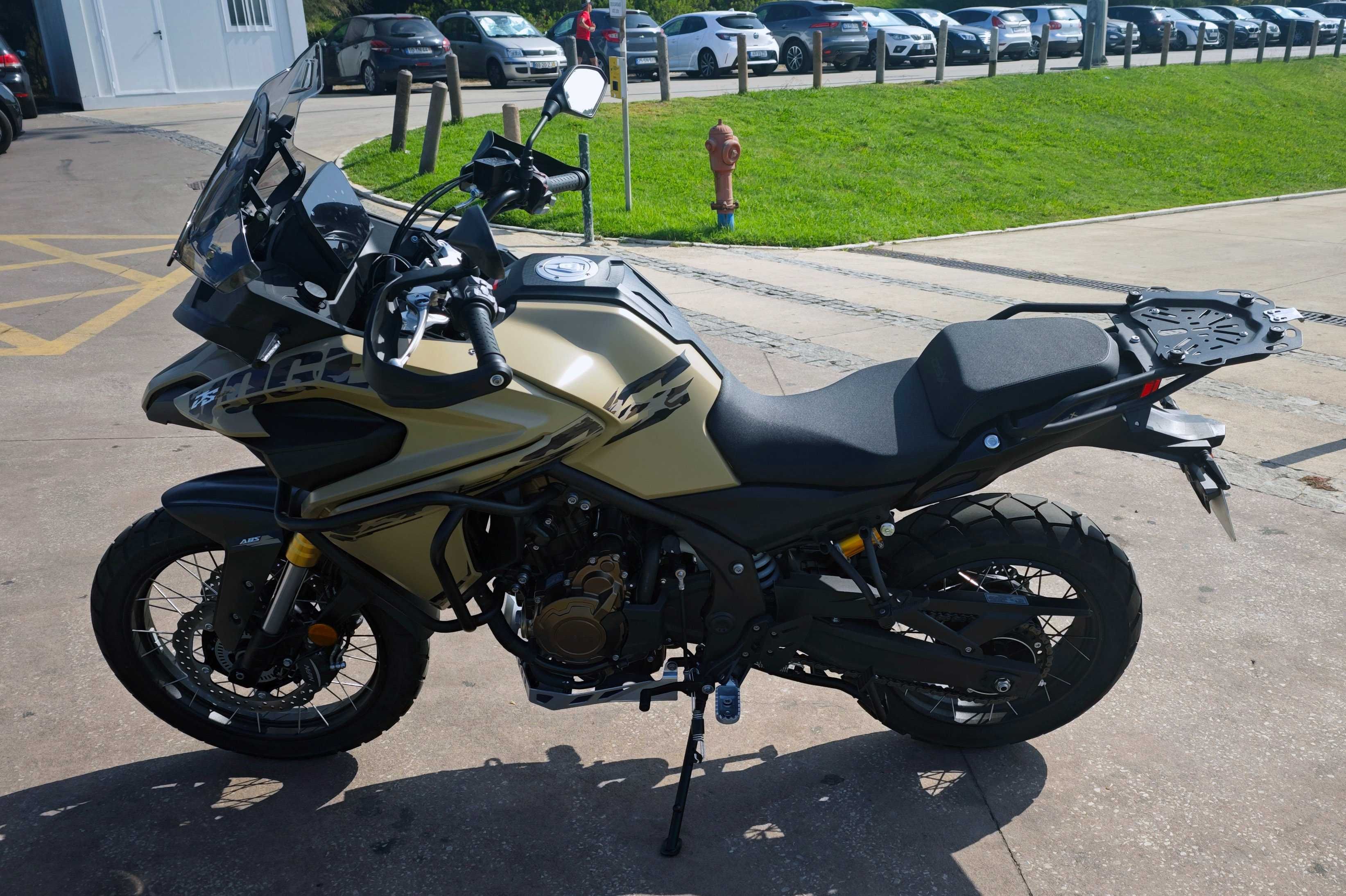 Voge 625 DSX com 400kms
