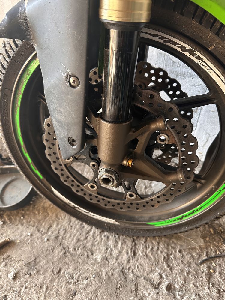 Kawasaki zx10r 04-05 вилка в зборі