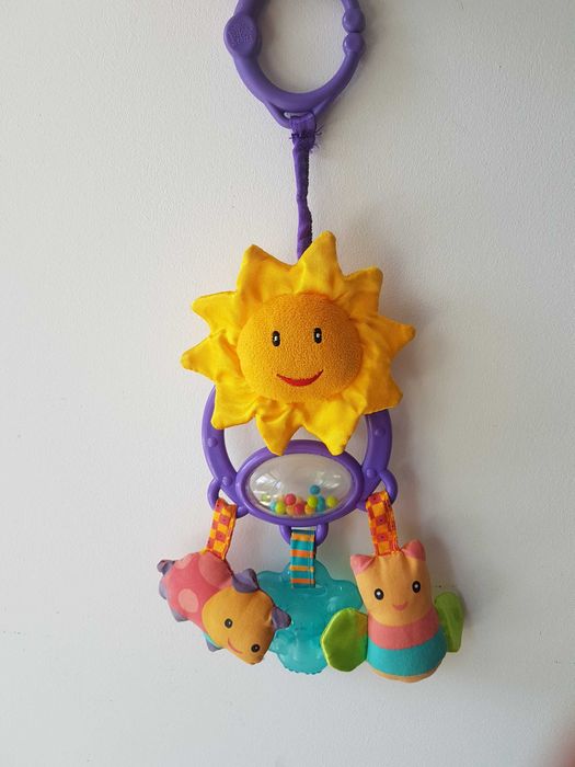 Bright Starts zawieszka przyjaciel z gryzakiem pluszowe słoneczko