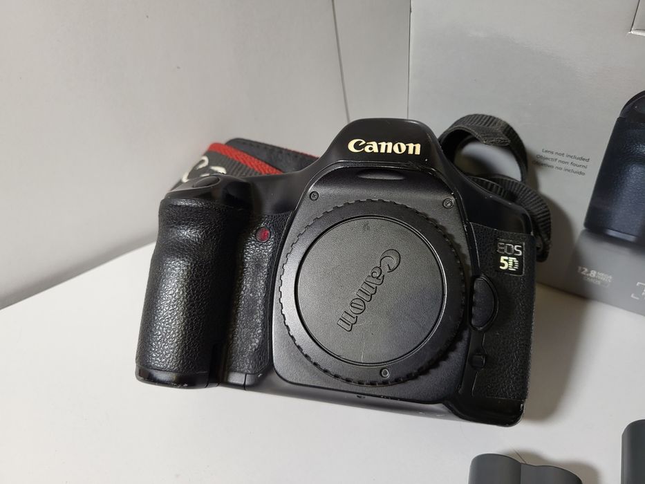 Canon EOS 5D body повнокадровий фотоапарат