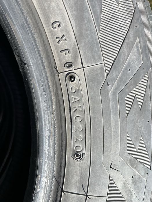 Продам комплект б/у шин Toyo 215/75/16c