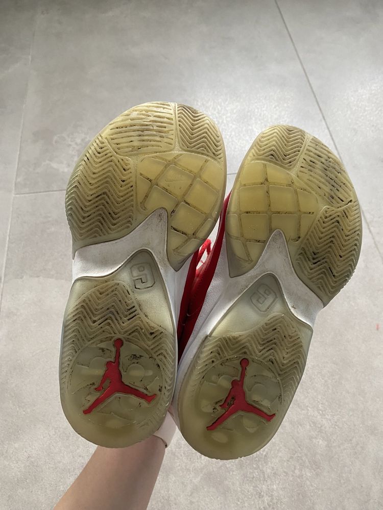 Nike Jordan Aura 3