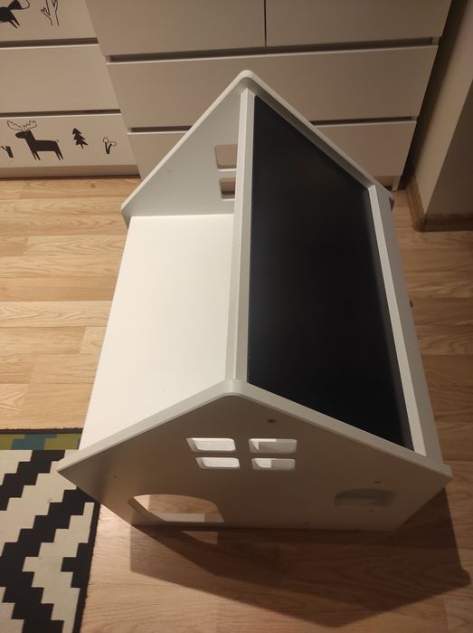 Biurko domek dla dziecka