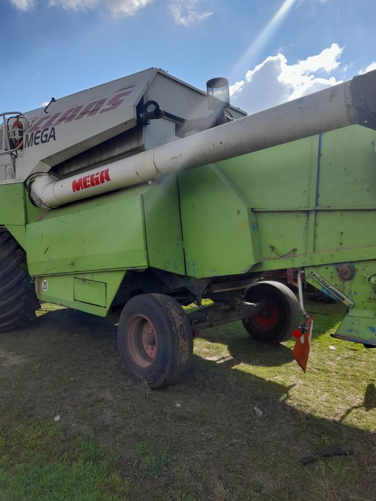 Комбайн CLAAS MEGA 350