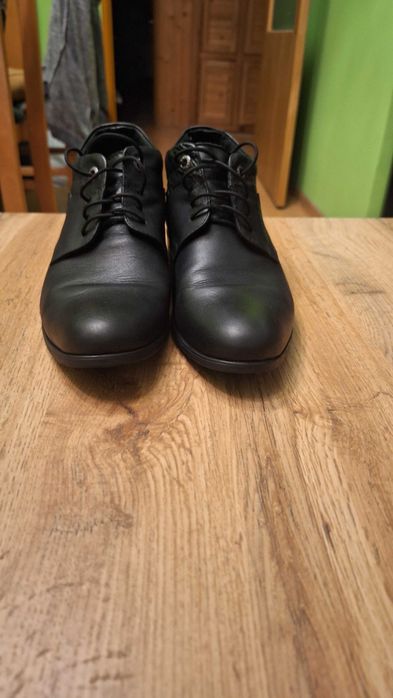 Sprzedam męskie wizytowe buty