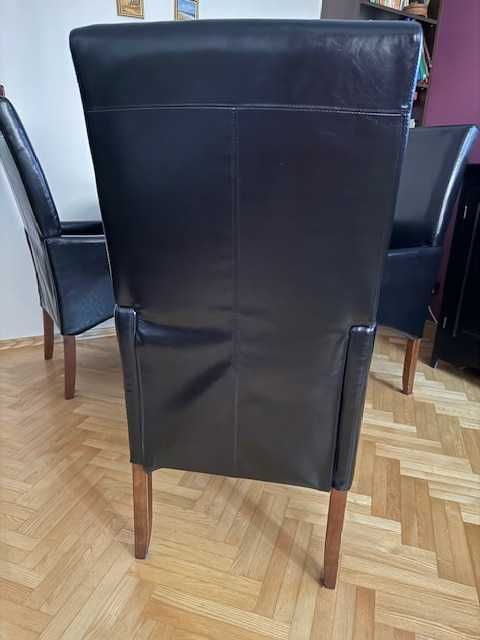 stół okrągły i 4 krzesła