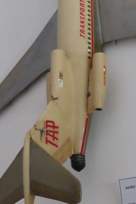 TAP- Boeing 727  CS-TBK