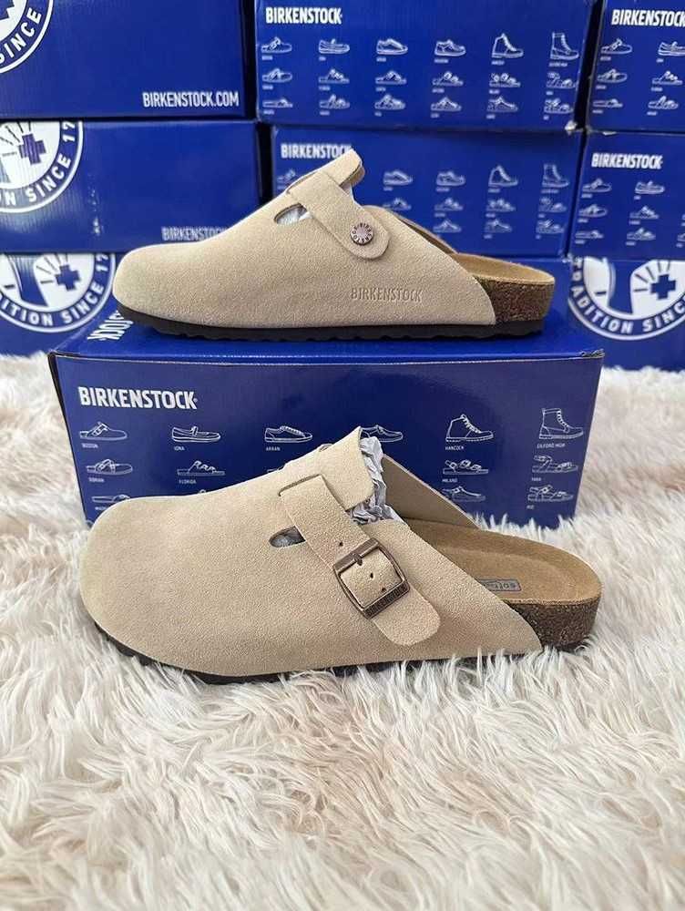 Birkenstock półpokrywa ze skóry zamszowej w kolorze piaskowym 40