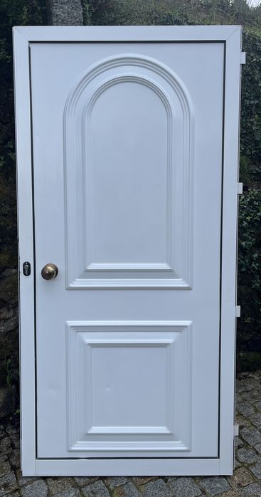 Porta de alumínio 3 trincos