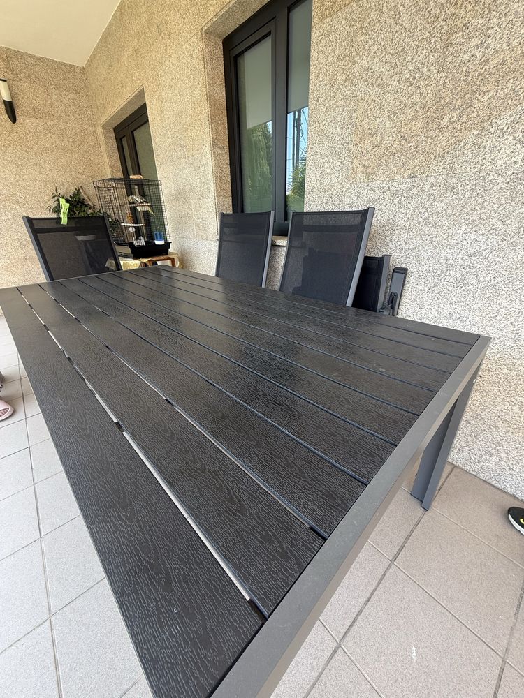 Mesa de jardim como nova em aluminio