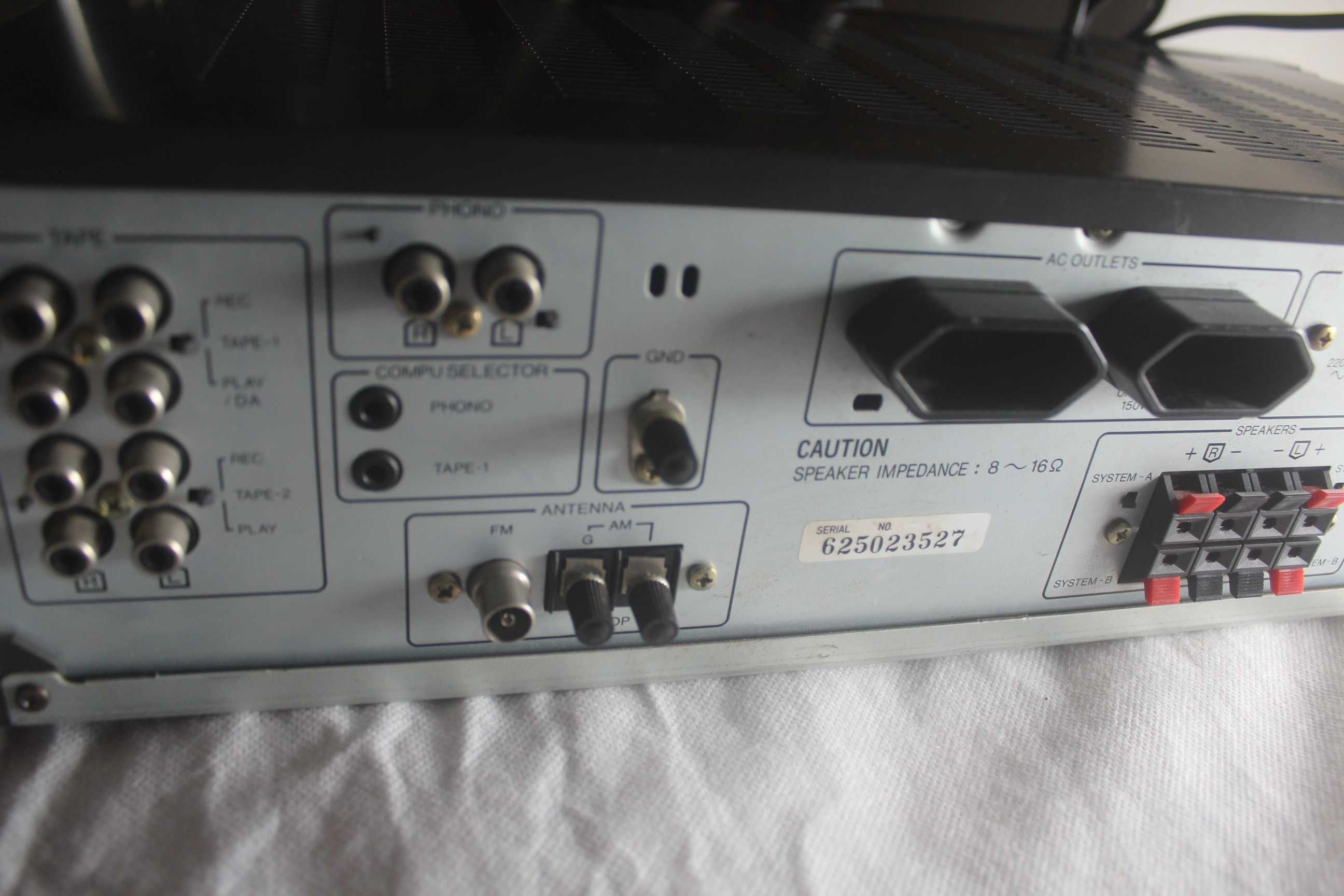 Amplituner Sansui R-610