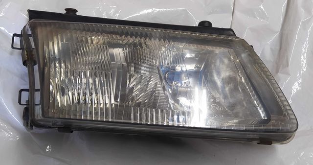 Reflektor, Lampa Przód VW Passat B5