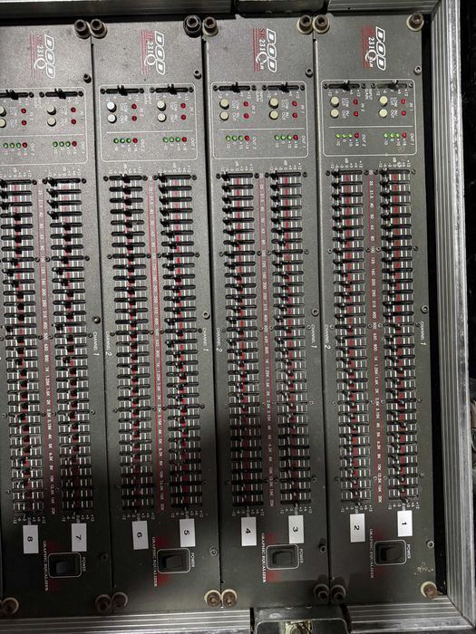 Equalizador Gráfico DOD SR231 Q St.