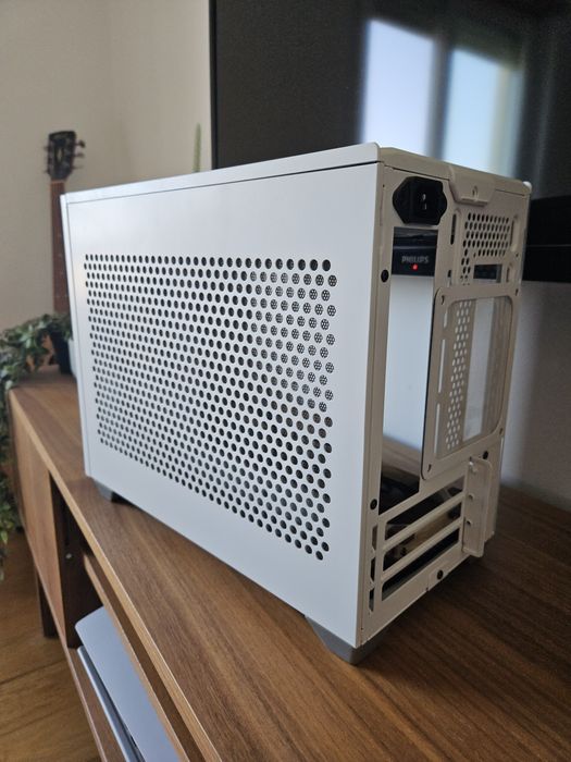 Caixa mini ITX NR200P White + Noctua