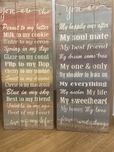 Placas decorativas em madeira