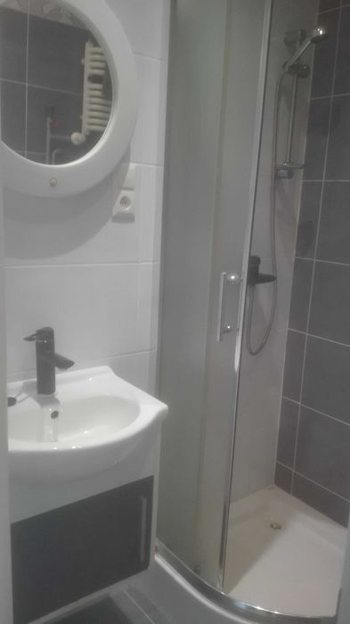 Sprzedam umeblowaną kawalerkę w Katowicach ul. Oswobodzenia