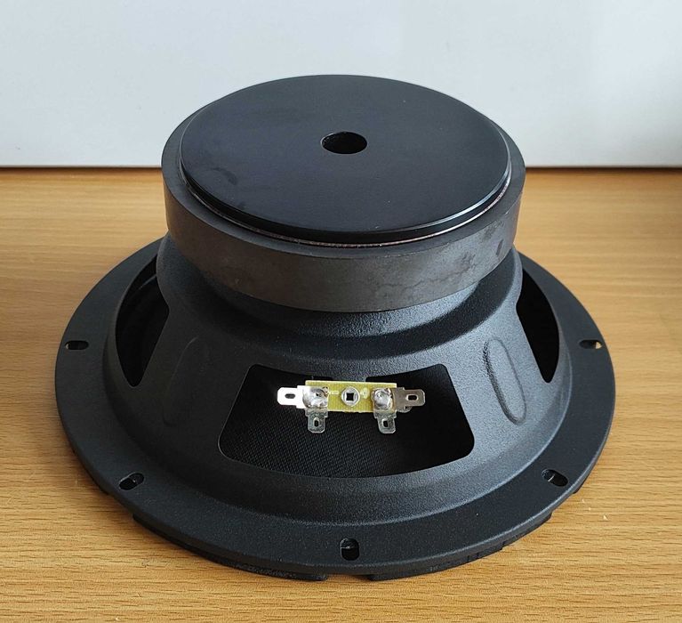 Altifalantes 8 polegadas 300 watts 8 Ohms novos