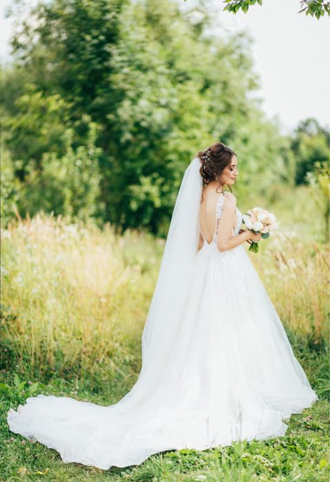 Весільна сукня