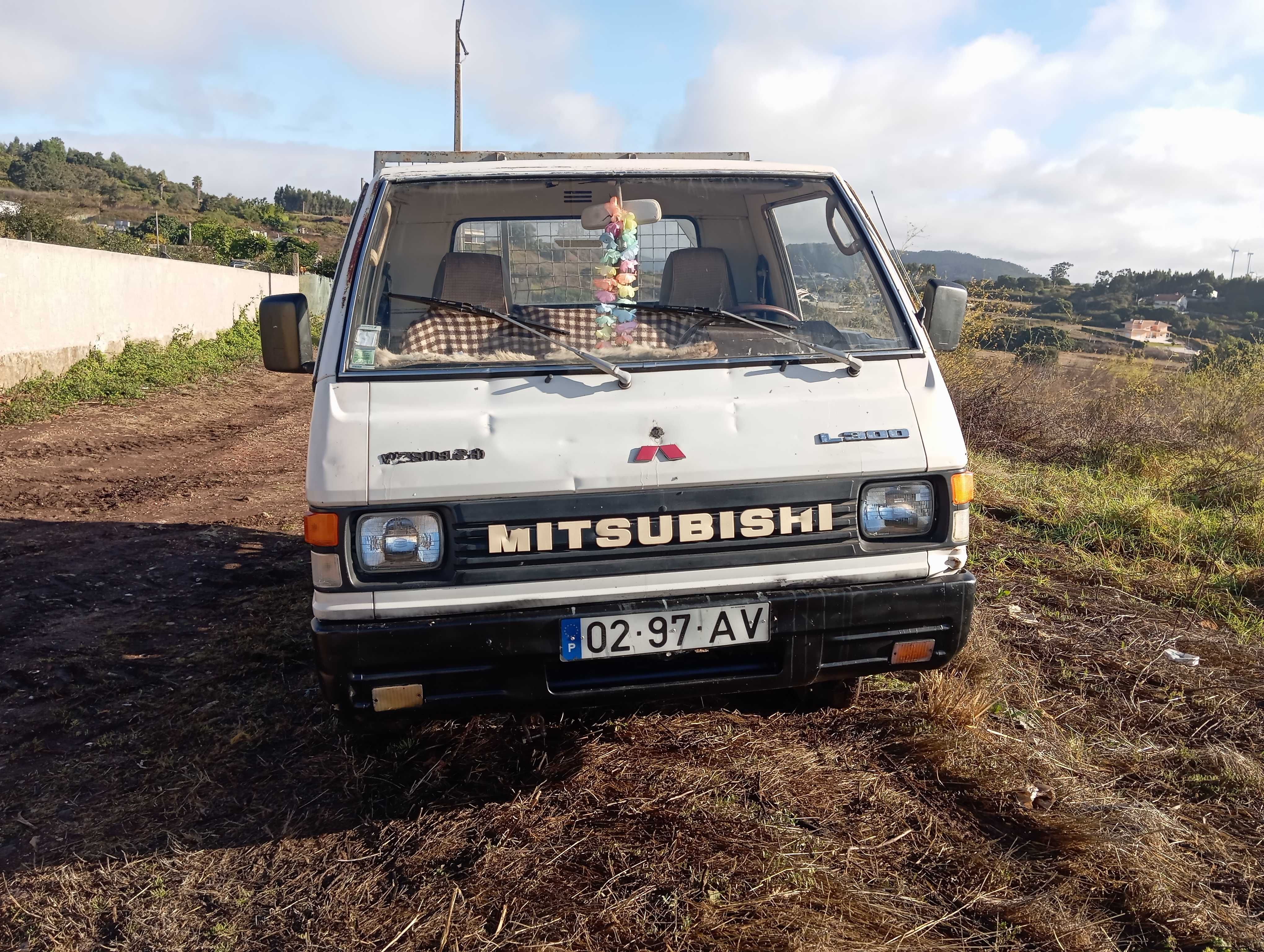 Mitsubishi L300 caixa aberta