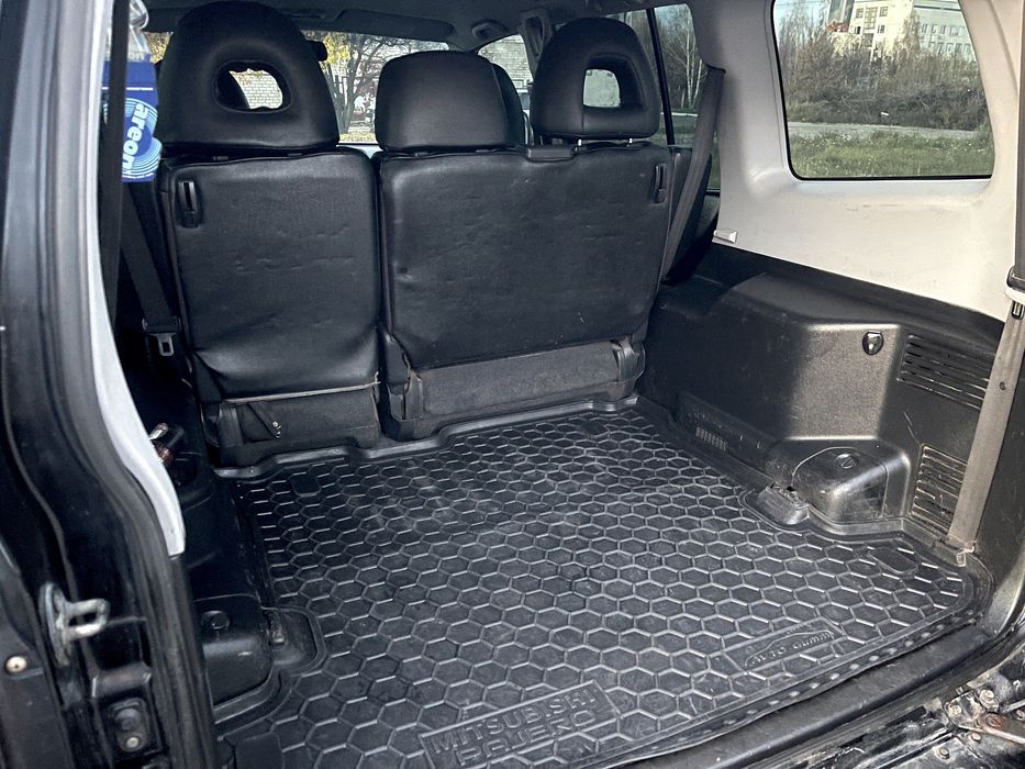 Продам MITSUBISHI  Pajero Wagon 2003