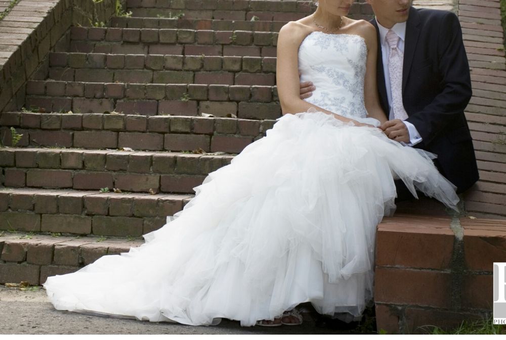 Cudowna suknia ślubna Herms Gaylenne