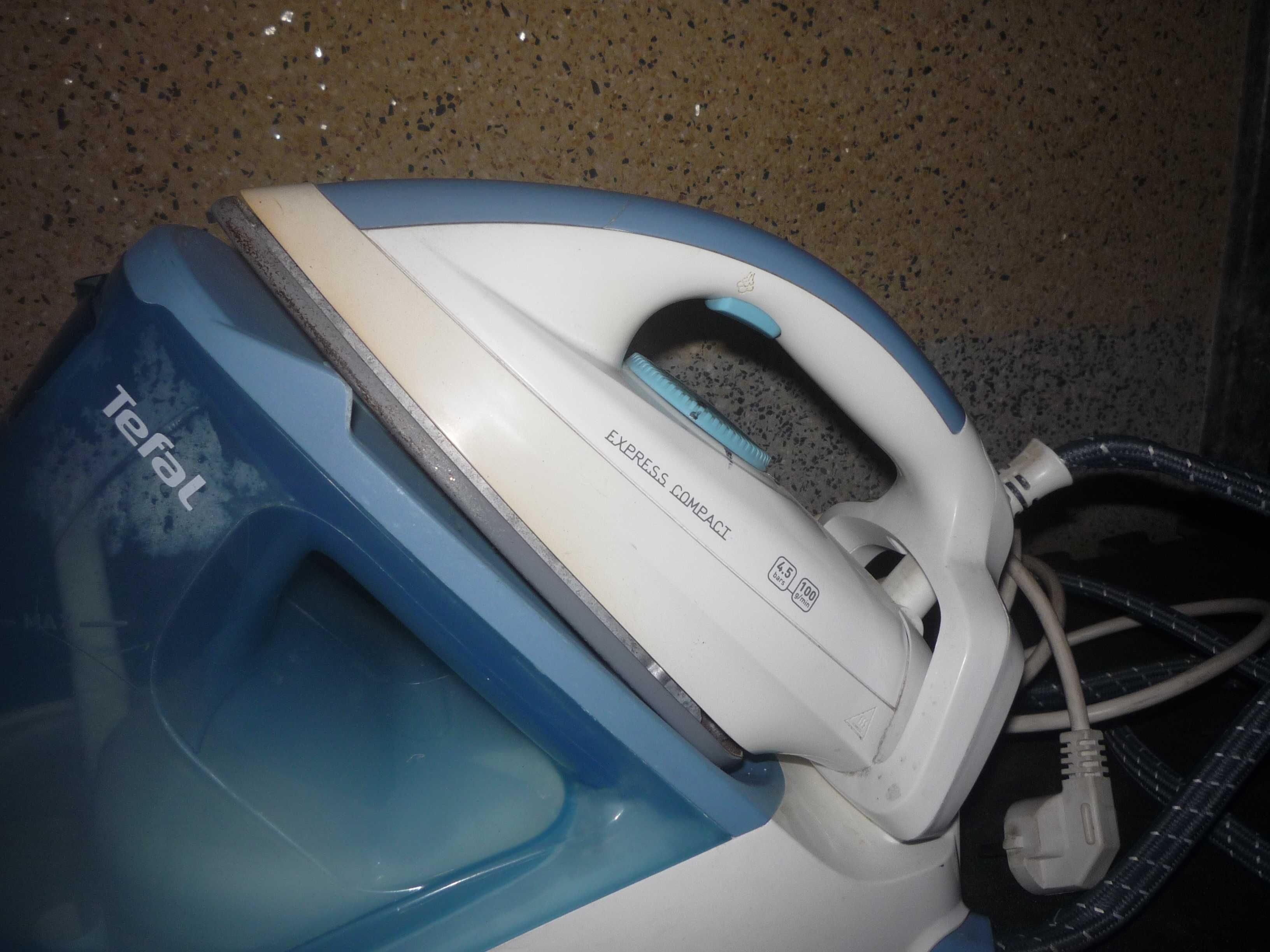 Ferro com caldeira Tefal: 12 euros