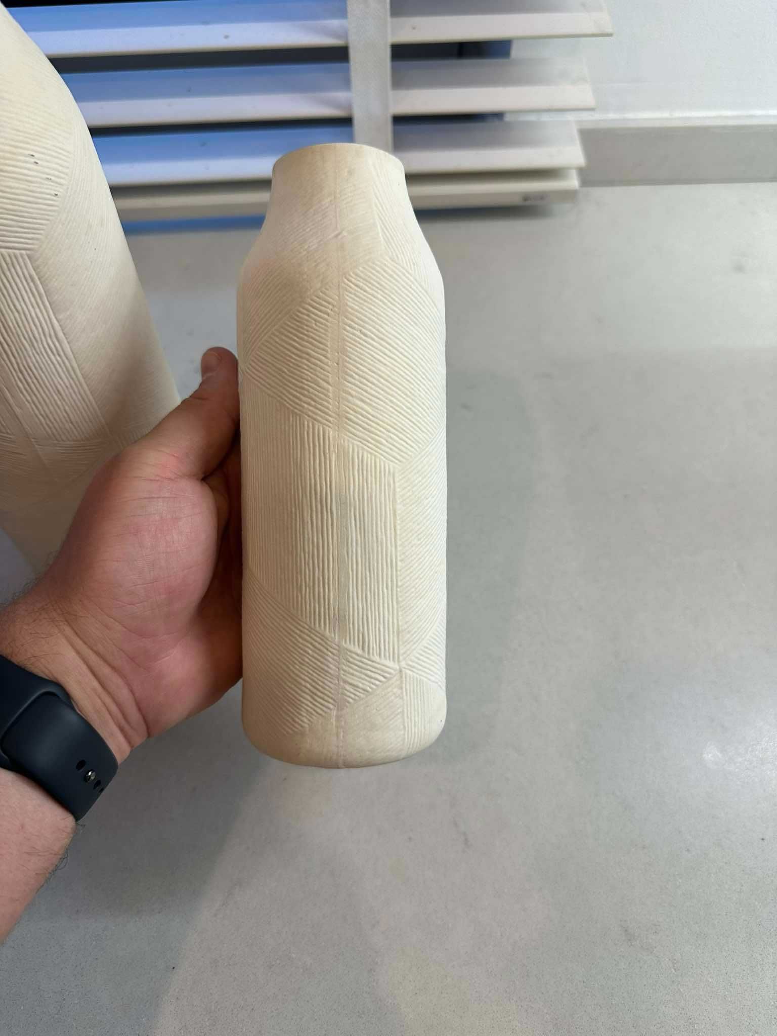 Komplet 2 ceramicznych wazonów z wypukłym wzorem - zara home