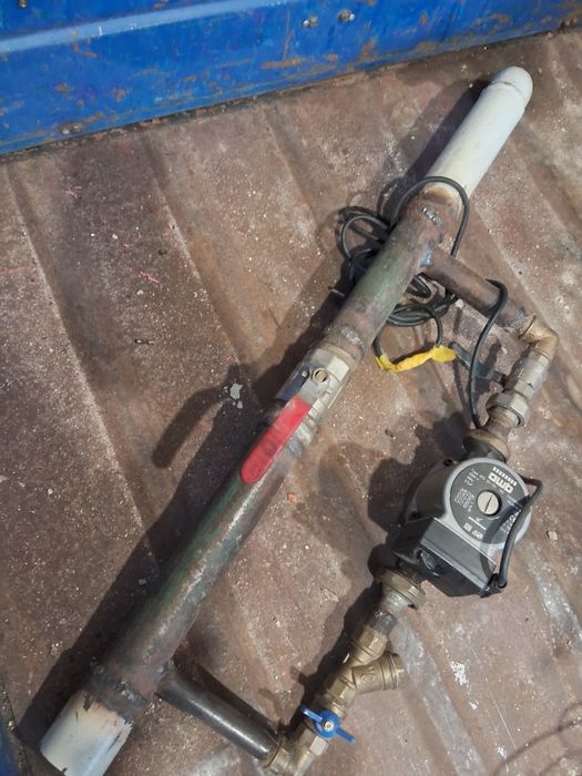 Продам бойпас на опалення з циркуляційним насосом