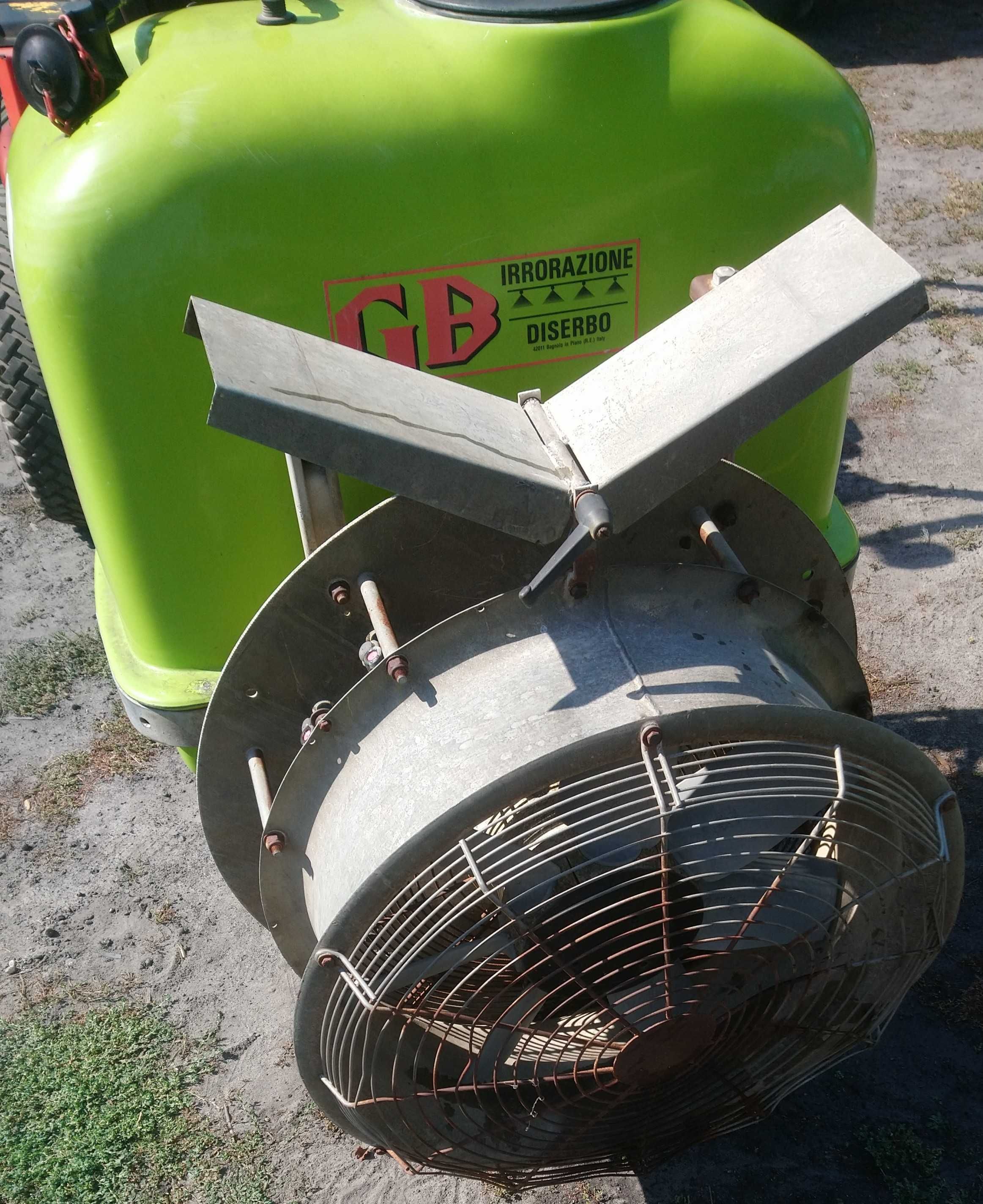 MINI Opryskiwacz ogrodowy Unigreen 200l sadowniczy jagodnik