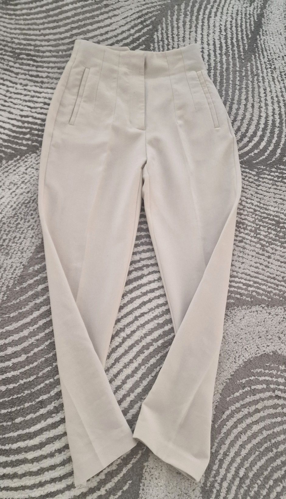 Spodnie ecru"Zara".