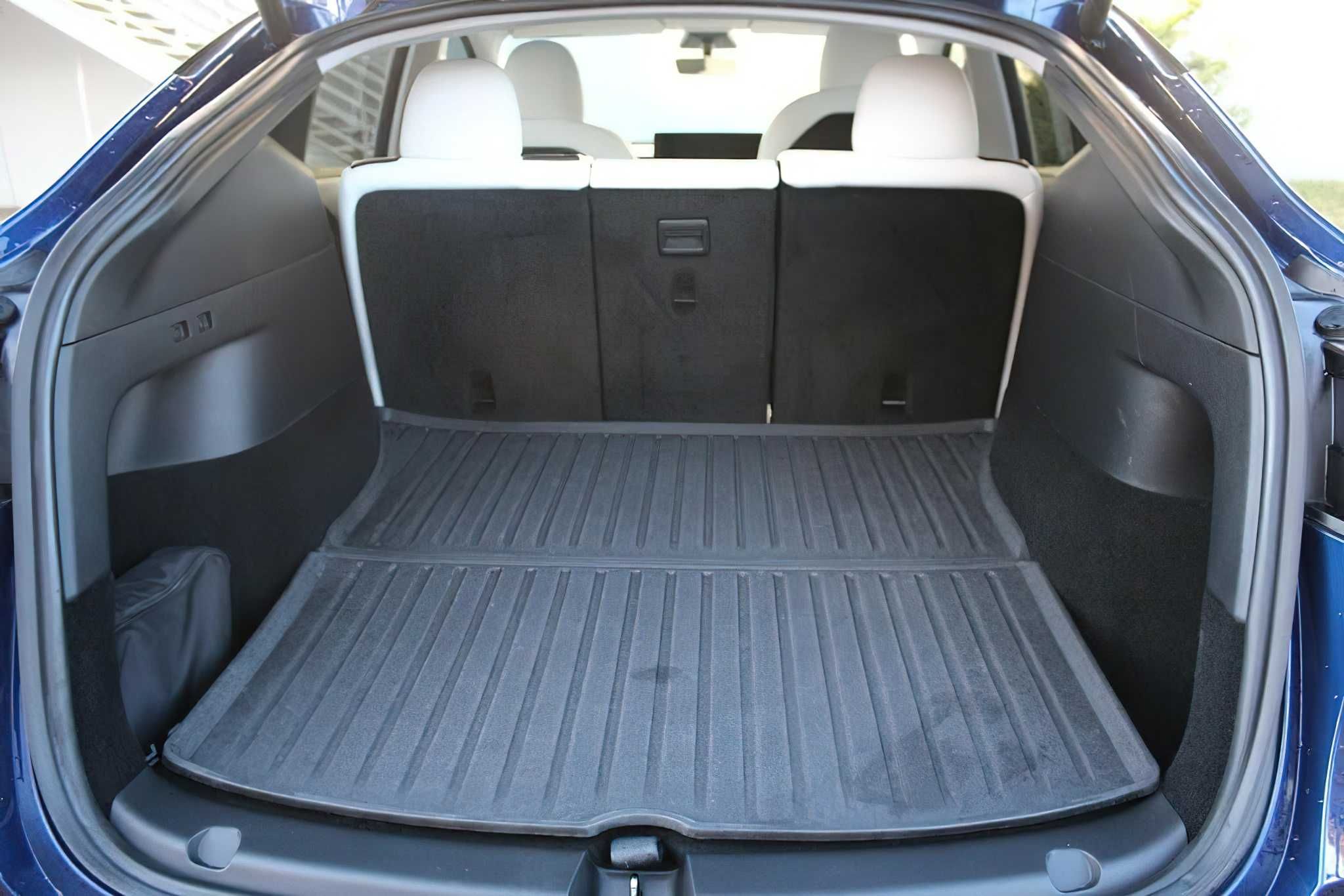 Tesla Model Y  2020