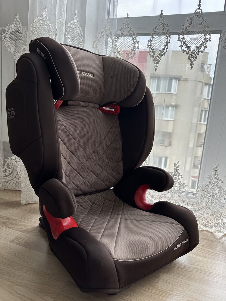 Автокресло Recaro Monza Nova