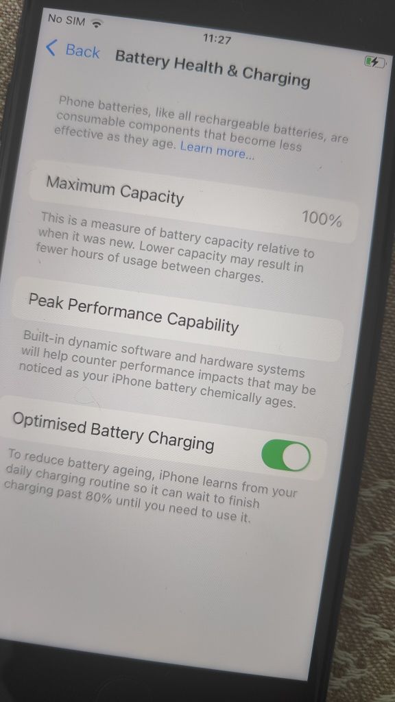 iPhone SE - 64GB garantia 3 anos
