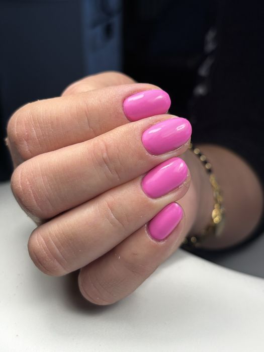 Manicure hybrydowy i żelowy