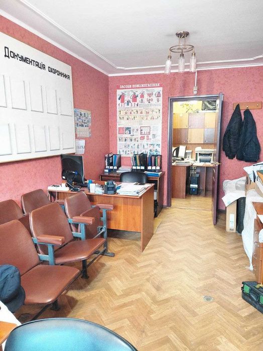 Продаж нежитлового приміщення  вул. Леваневського (не перша лінія)