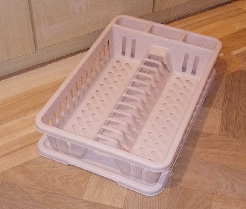 Suszarka, ociekacz, stojak do naczyń 42x27x9 cm.