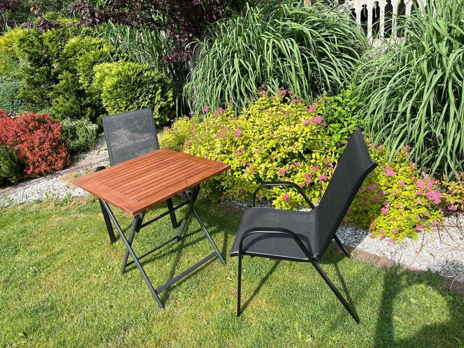 Zestaw Ogrodowych Mebli Stół i 2 Krzesła Piękne i Solidnie Wykonane!!