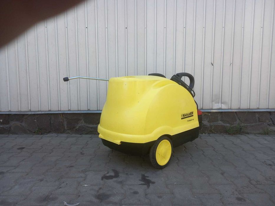 KARCHER HDS 558 CX Eco Myjka ciśnieniowa gorącowodna 230 bęben na wąż