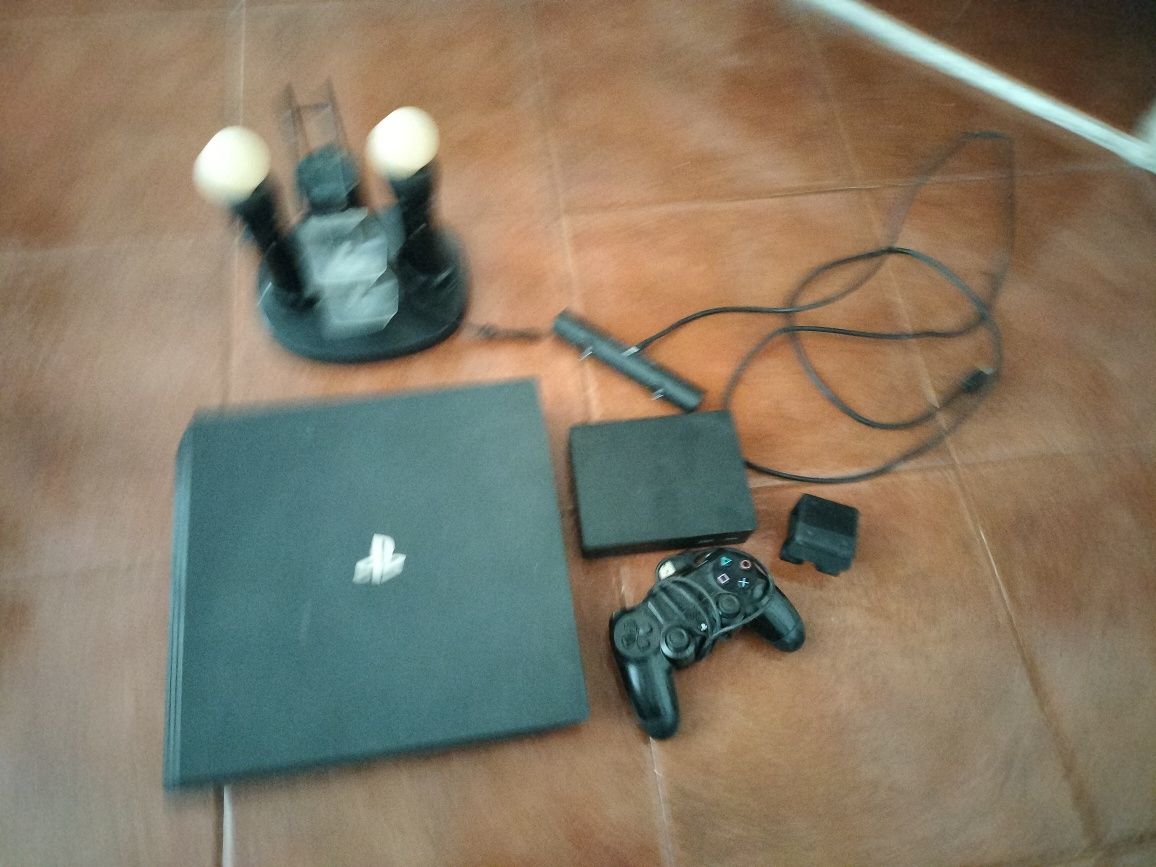 Ps4 com vários acessórios