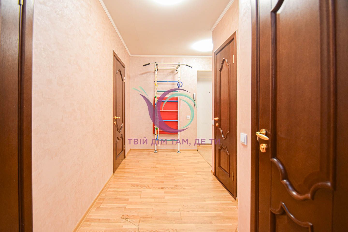 2-ох кімнатна квартира по вул. Карпенка 8А
