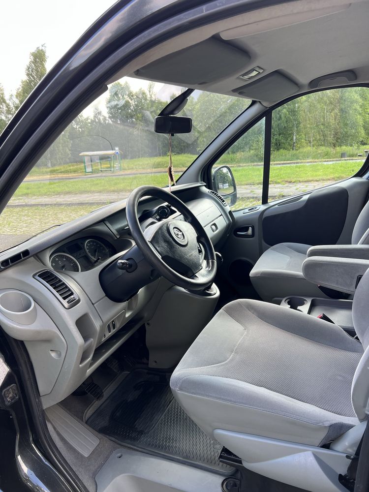 Opel Vivaro Tour 2.0 CDTi 8 osób