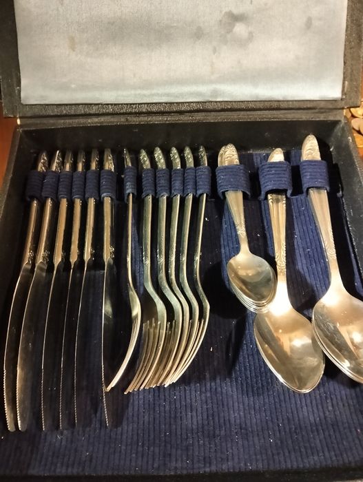 Zestaw 24 sztućców