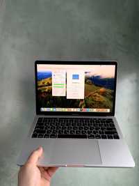 Macbook Pro 13 2019 i5-Quad Core | 8Gb | 250ssd TouchBar класний стан