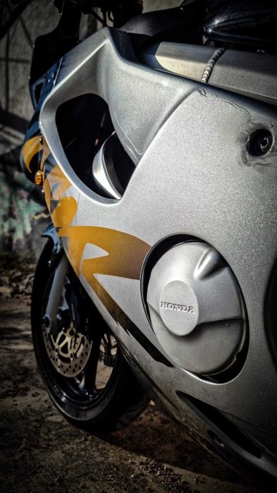 Honda CBR600 F4 (1999)