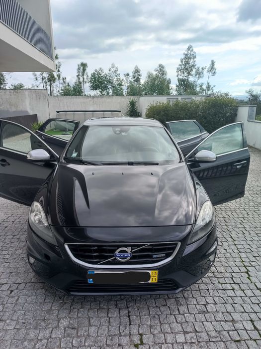 Carro Volvo V40 R-Desing