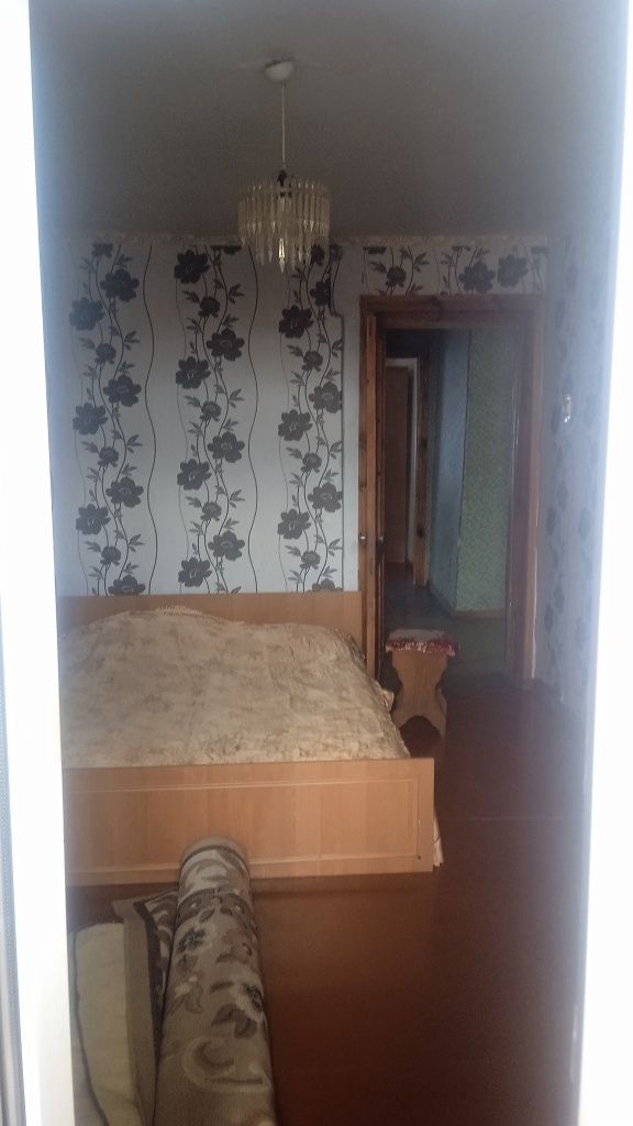 Продам 3-х кімнатну квартиру в Карлівці в мікрорайоні Мрія.